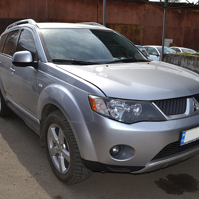 Mitsubishi Kiko Outlander XL13