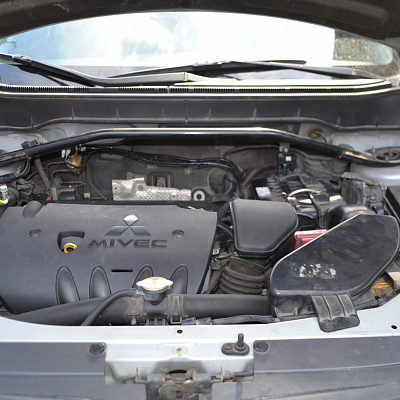 Mitsubishi Kiko Outlander XL2