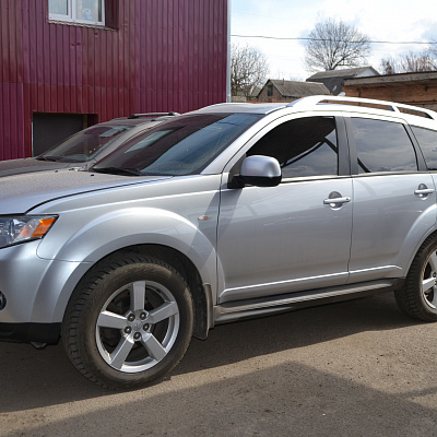 Mitsubishi Kiko Outlander XL10