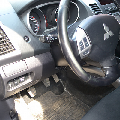 Mitsubishi Kiko Outlander XL7